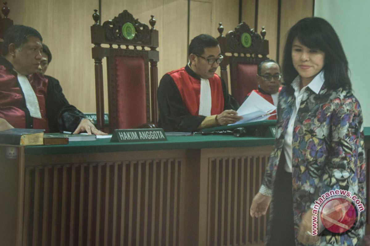 Sidang cerai Ahok-Vero ditunda