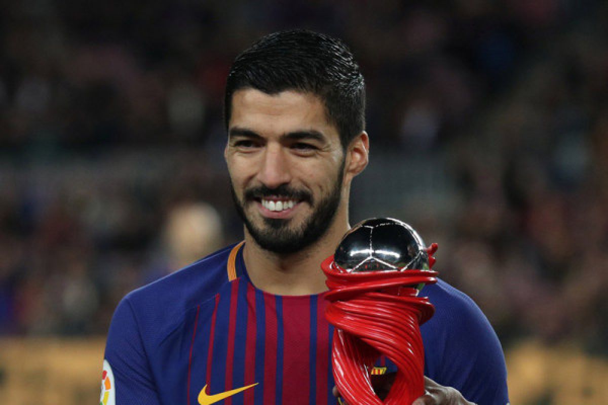 Tandukan Suarez bawa Barca dekati final Piala Raja