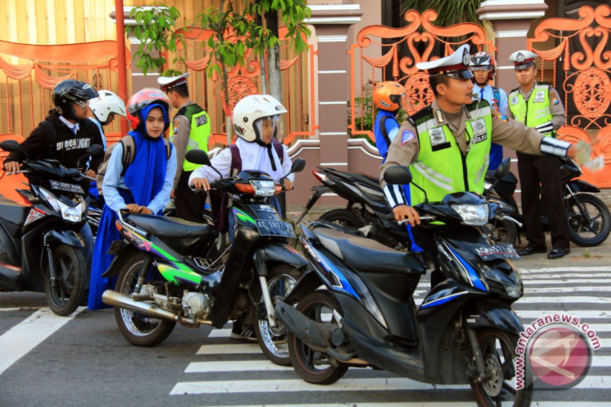 Dishub dan Polres Madiun Kota razia sepeda motor pelajar