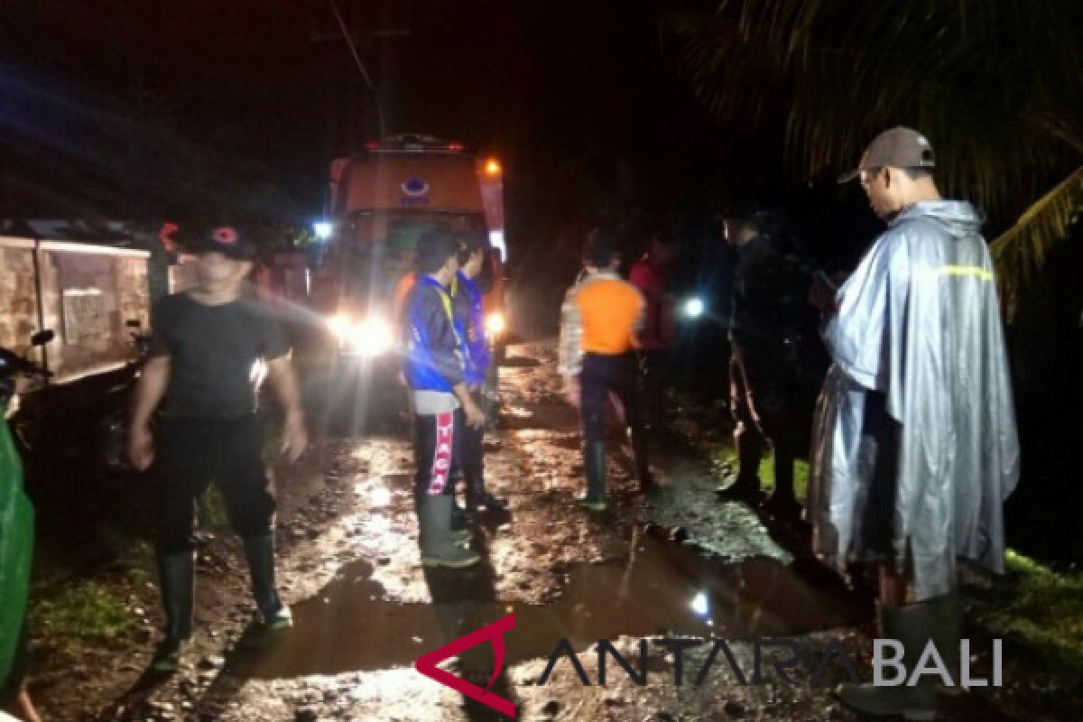Banjir landa Jembrana-Bali saat tengah malam