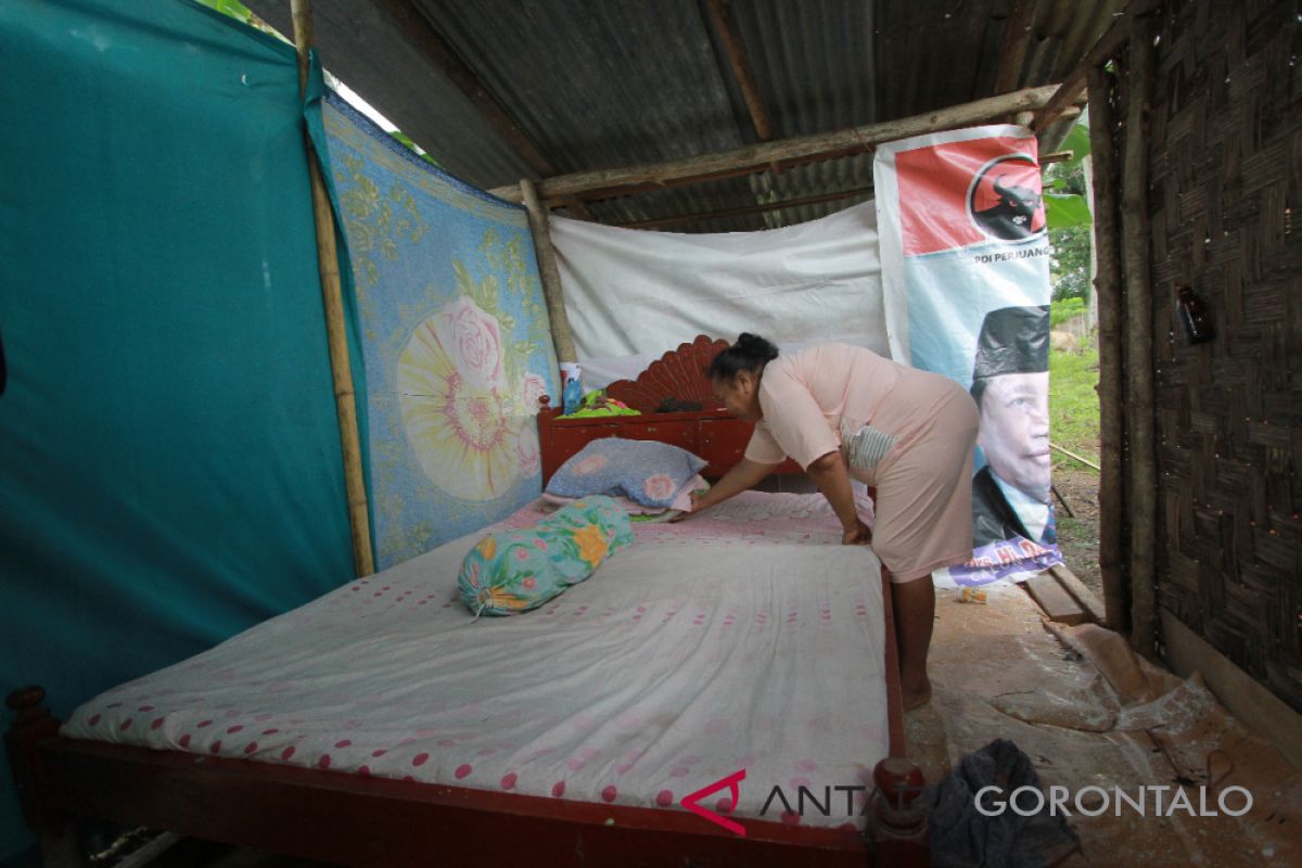 Ditolak Anaknya Sendiri, Maryam Warga Isimu Memilih Tinggal di Kandang Kambing