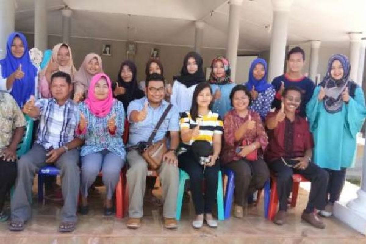Bidan Senita Rintis Posyandu Remaja di Pelosok Riau