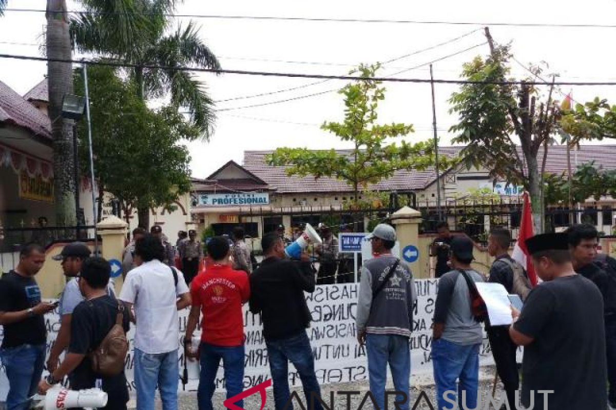 Polisi diminta usut penganiayaan aktivis mahasiswa