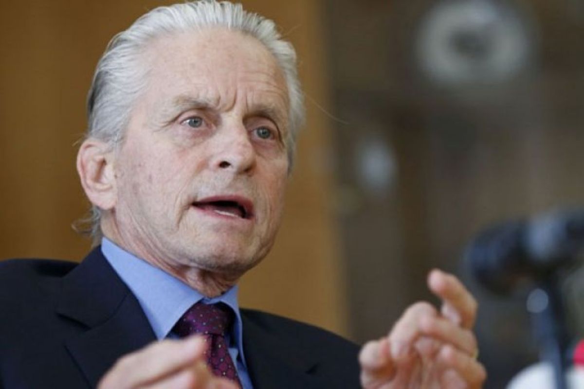 Seorang perempuan tuduh Michael Douglas lakukan pelecehan seksual