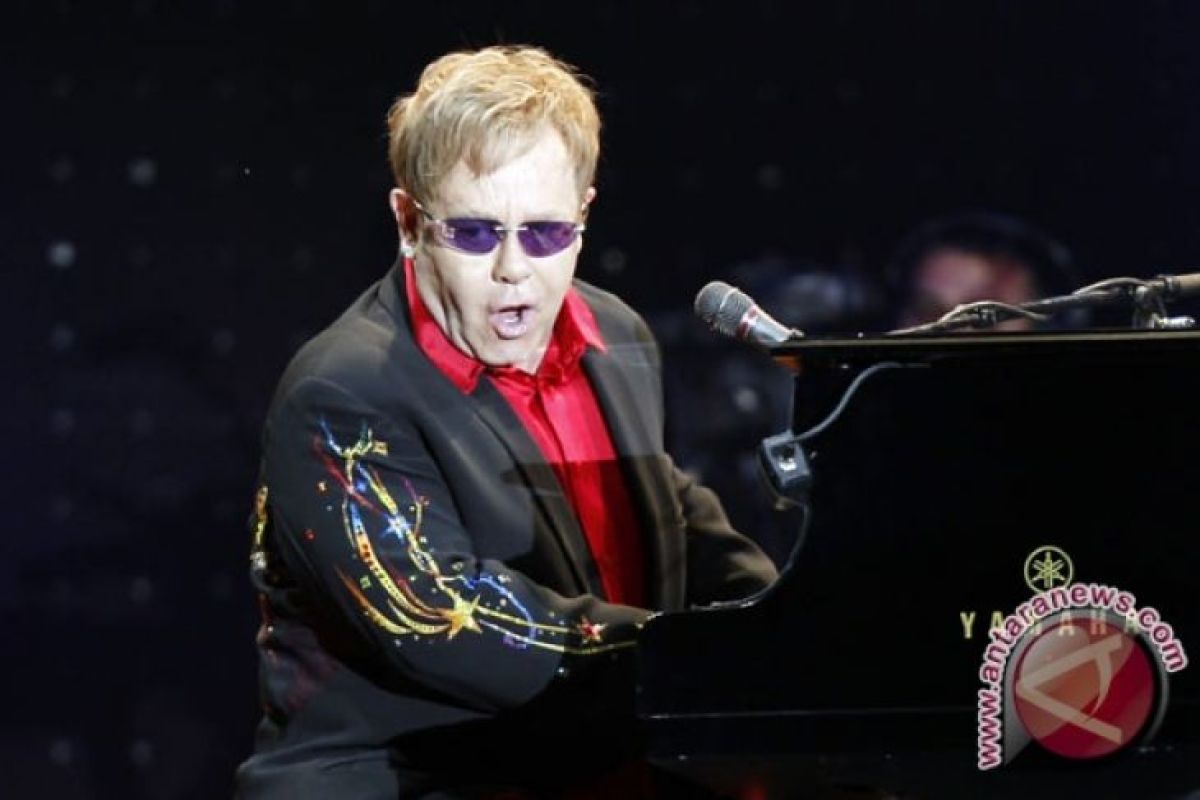 Elton John ingin persembahkan tur terakhir yang spektakuler