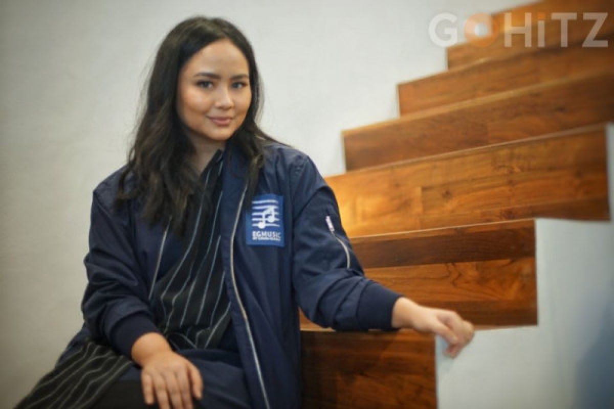 Gita Gutawa Sibuk jadi perduser musik