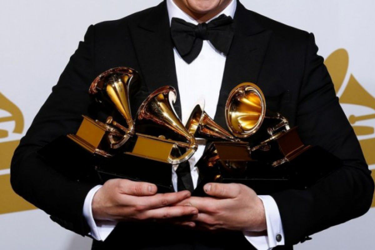 Bernilai ratusan juta rupiah, ini isi kantung bingkisan Grammy Awards