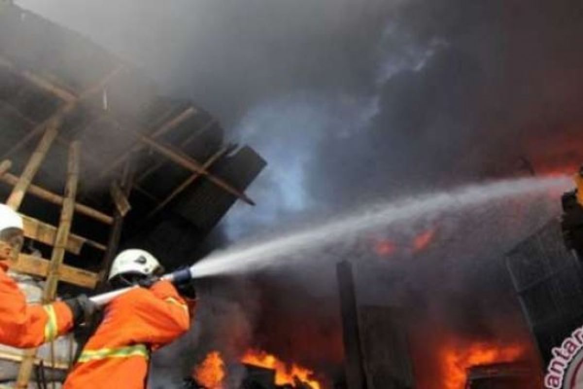 Gudang Plastik Di Sidoarjo Ludes Dilalap Sijago Merah