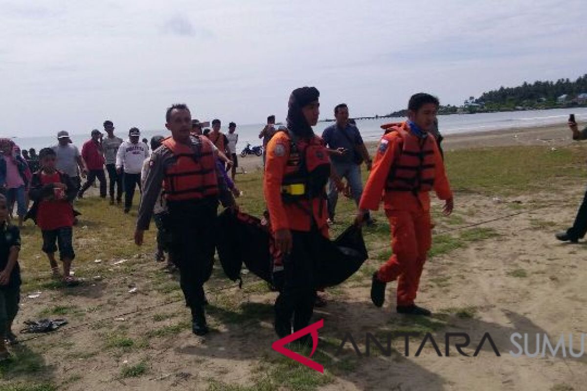 Korban Hanyut di Pantai Sirombu Ditemukan