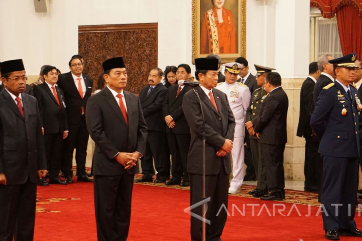 Presiden Jokowi Lantik 4 Pejabat Pemerintah (Video)