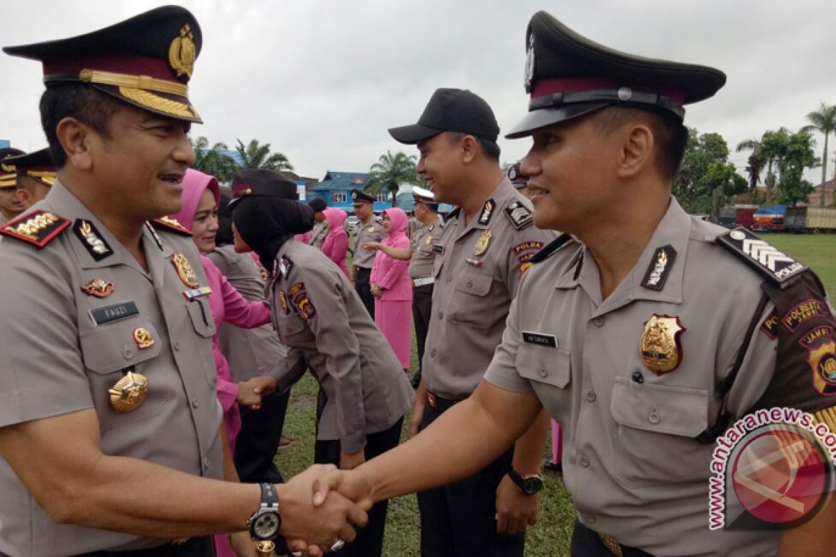 Kapolresta Jambi pimpin upacara kenaikkan pangkat