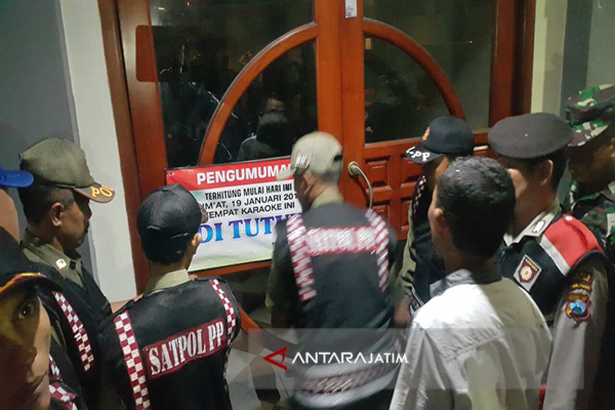 Satpol-PP Pamekasan Menutup Tiga Tempat Hiburan