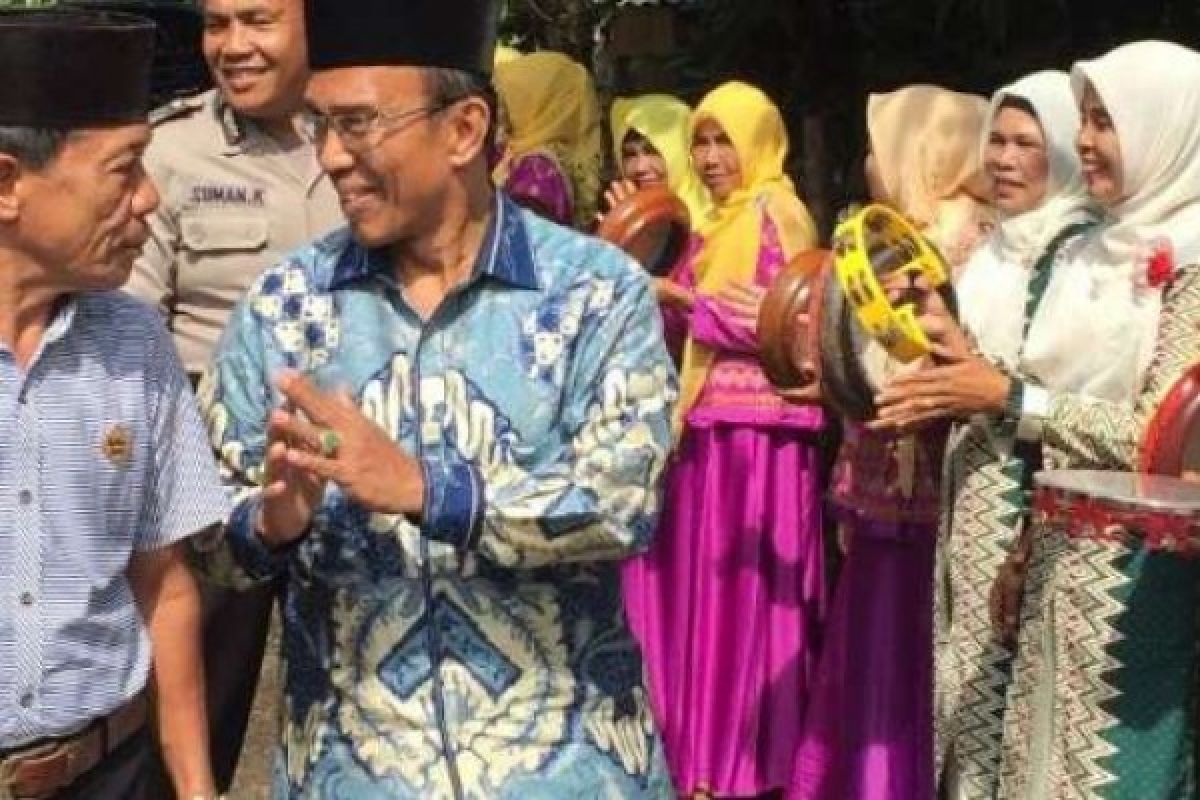 Ketua BK DPRD Riau Gelar Pengobatan Mata dan Katarak di Kuansing