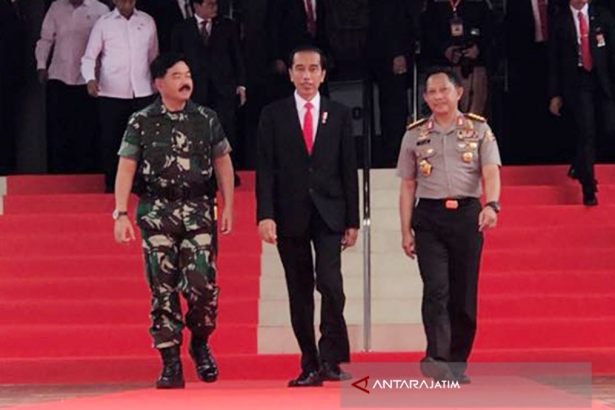 Jokowi: TNI-Polri Jalankan Tugas Baik Amankan Kegiatan Demokrasi (Video)