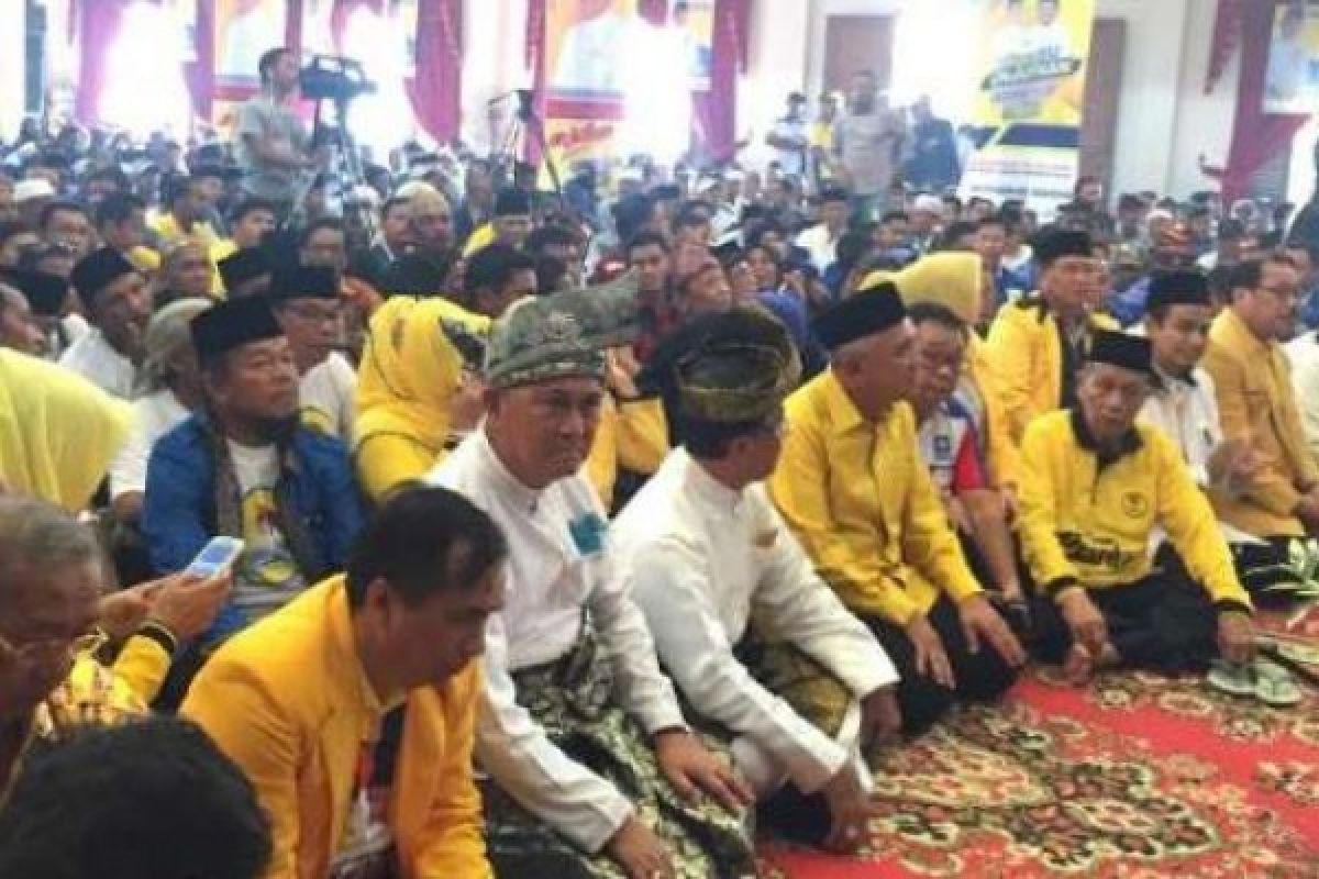 Ribuan Kader Golkar Sambut Kehadiran Paslon Wadan-SU Dalam Deklarasi Partai