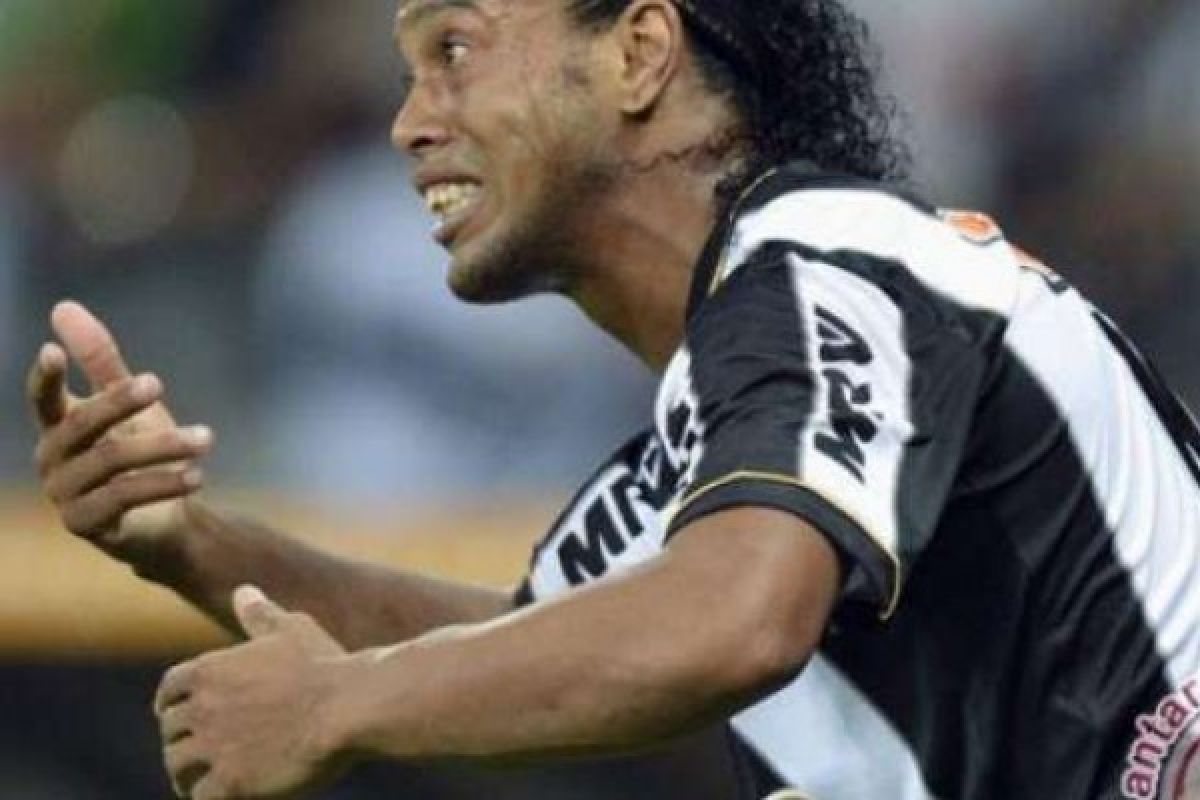 Ronaldinho Dinyatakan Pensiun dari Sepakbola, Berikut Sepak Terjangnya Selama ini