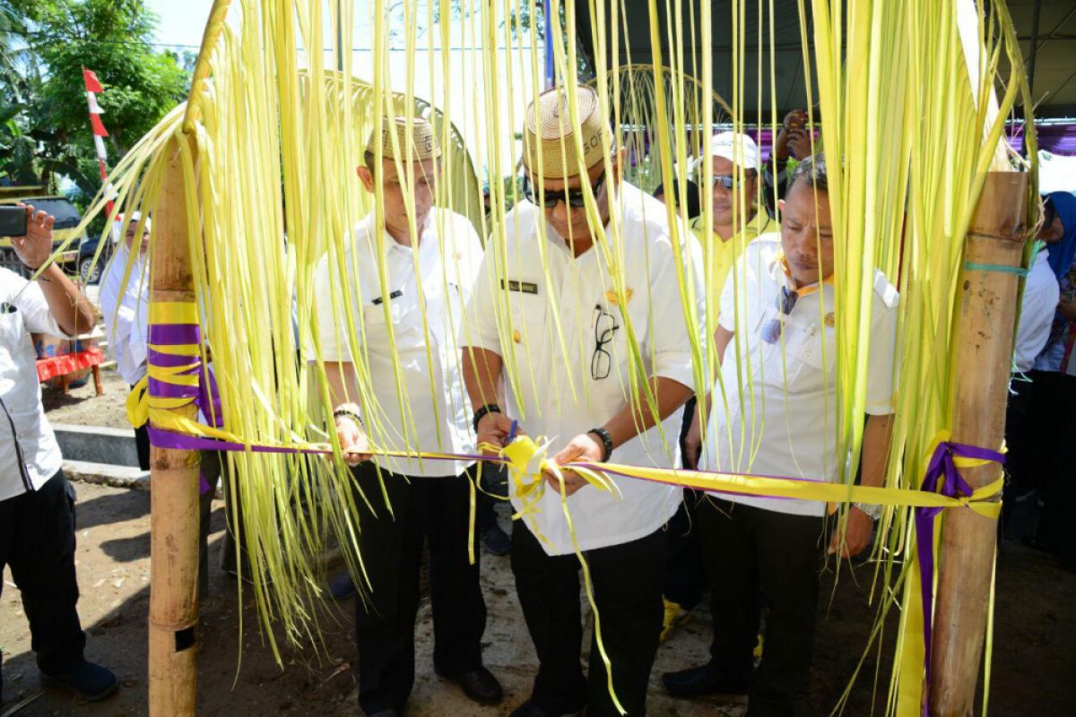 Gubernur Gorontalo Resmikan 80 Unit Rumah Nelayan