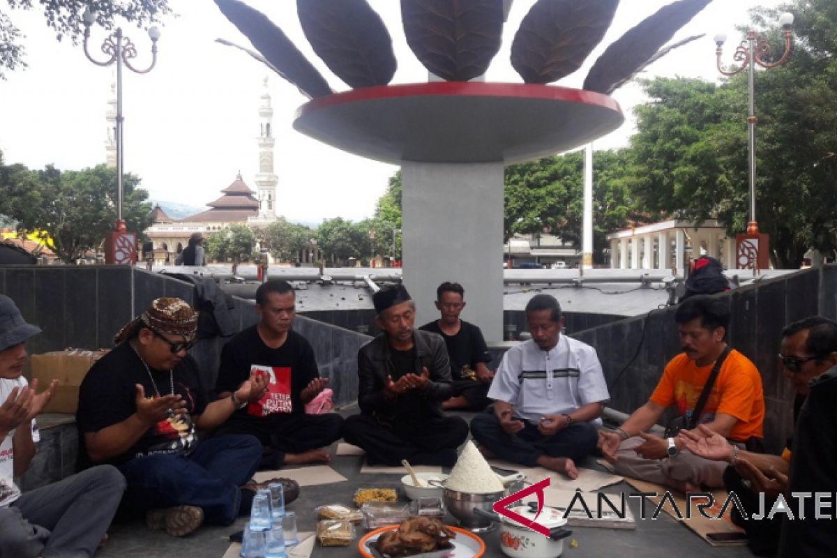 Ganjar dicalonkan PDIP, komunitas Temanggung gelar syukuran