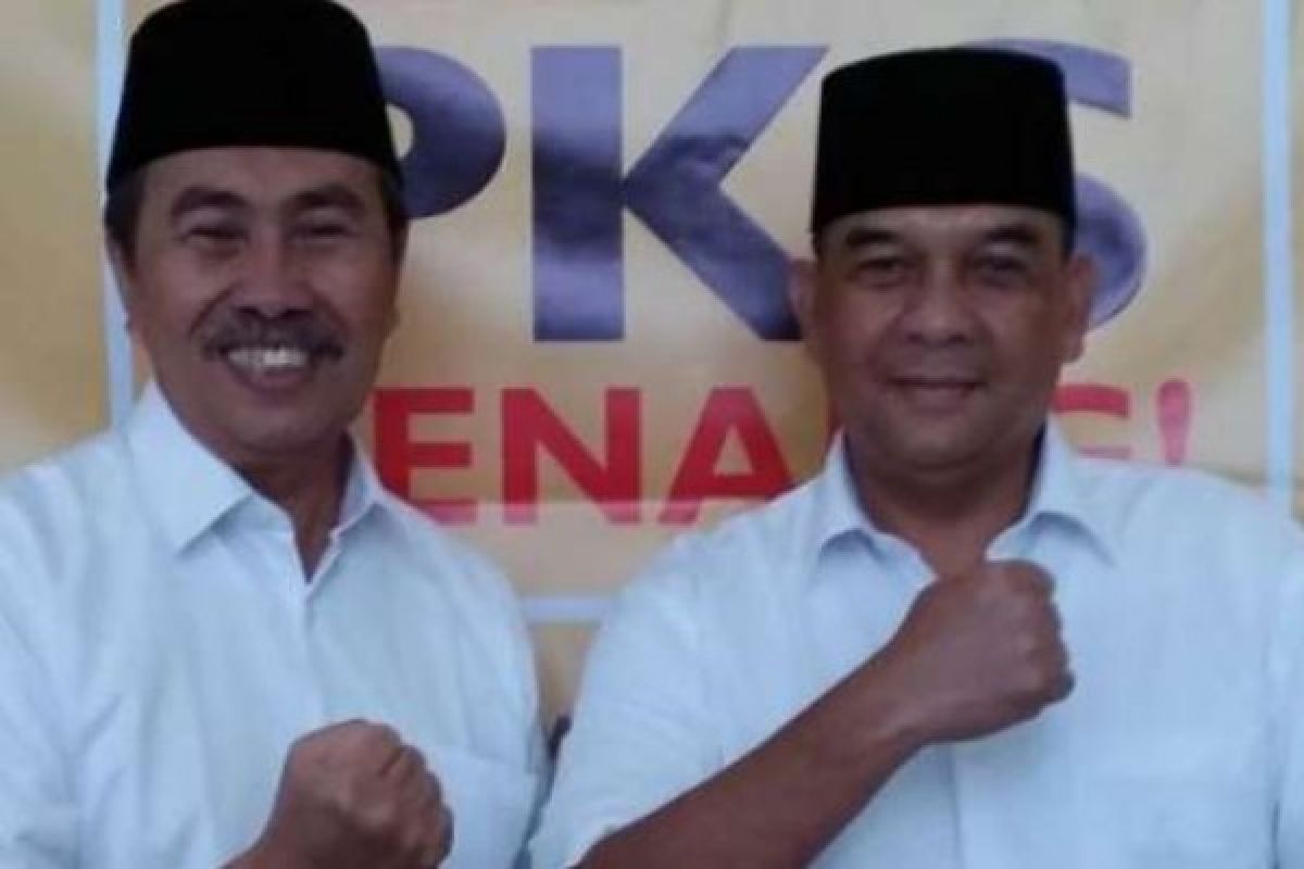 Syamsuar-Edy Resmi Kantongi Surat Dukungan PKS Dalam Pilgubri