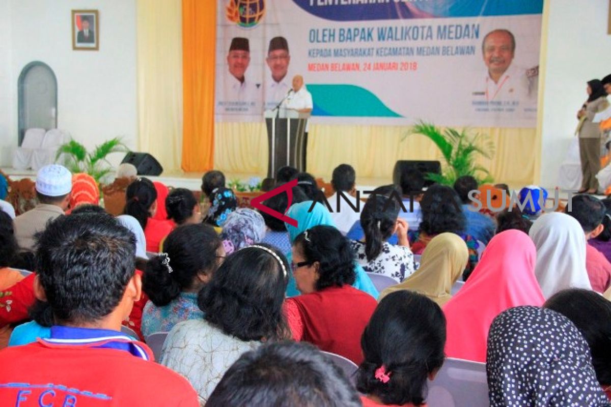 Pemko bagikan ribuan sertifikat  tanah