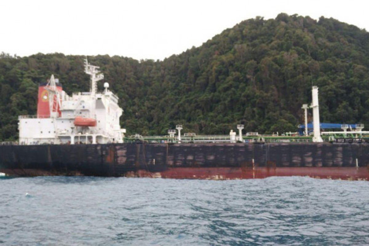 Tanker berbendera Amerika terdampar di Tambelan