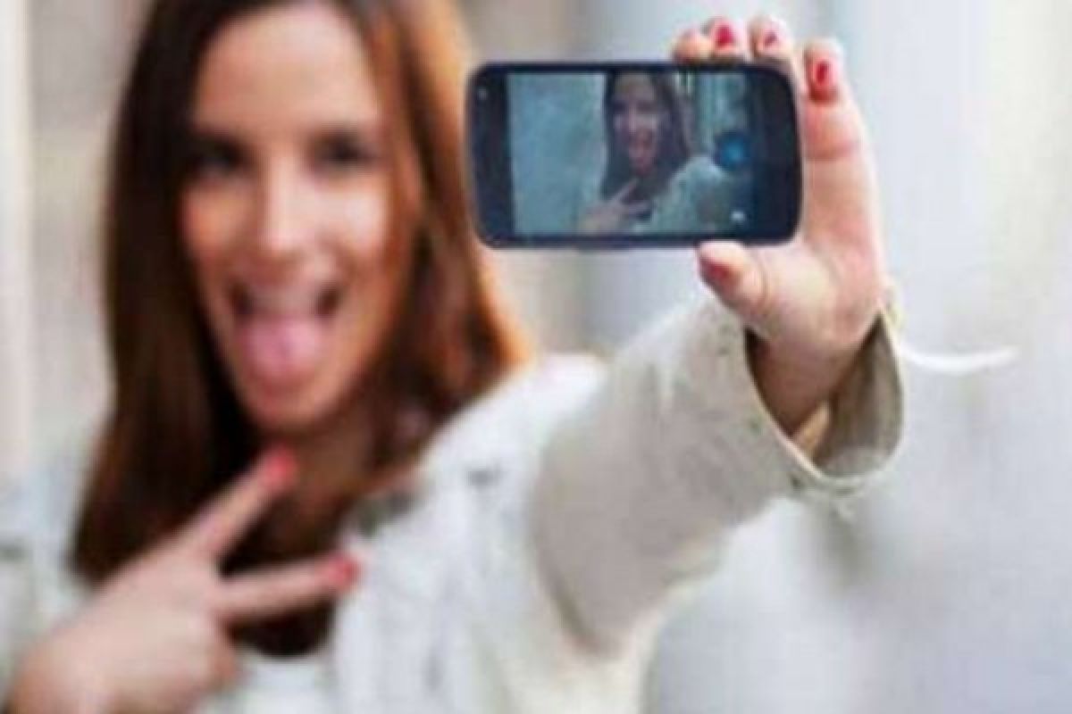 Terlalu Obsesi Terhadap Selfie, Bisa Jadi Anda Gangguan Mental