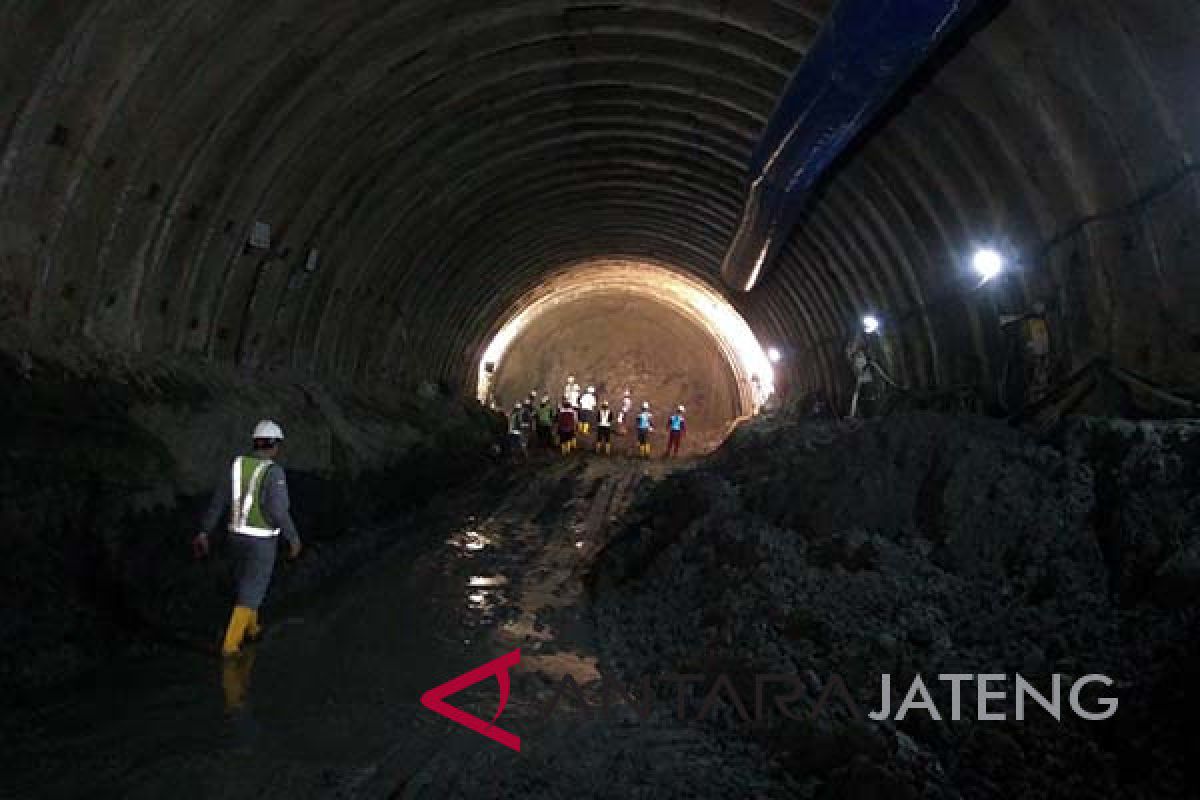 Proyek terowongan jalur ganda di Notog capai 58 persen (VIDEO)