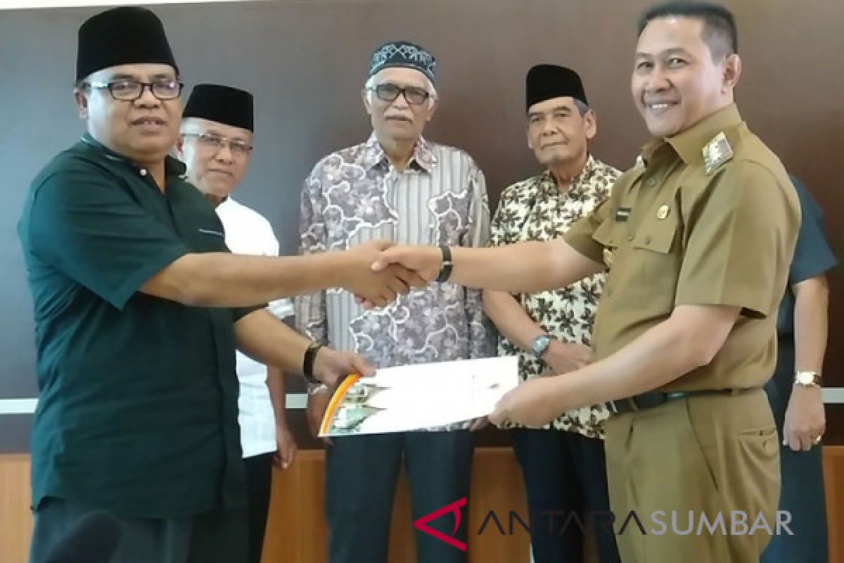 Baznas tetapkan jumlah pedagang Pasar Ateh penerima manfaat bantuan kios