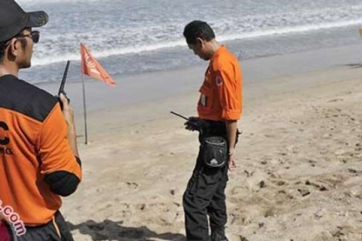 Waspada Cuaca Ekstrim, BPBD Bengkalis Siagakan Personel Di Area Pantai 