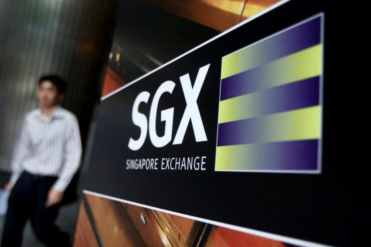 Bursa saham Singapura ditutup menguat 0,14 persen