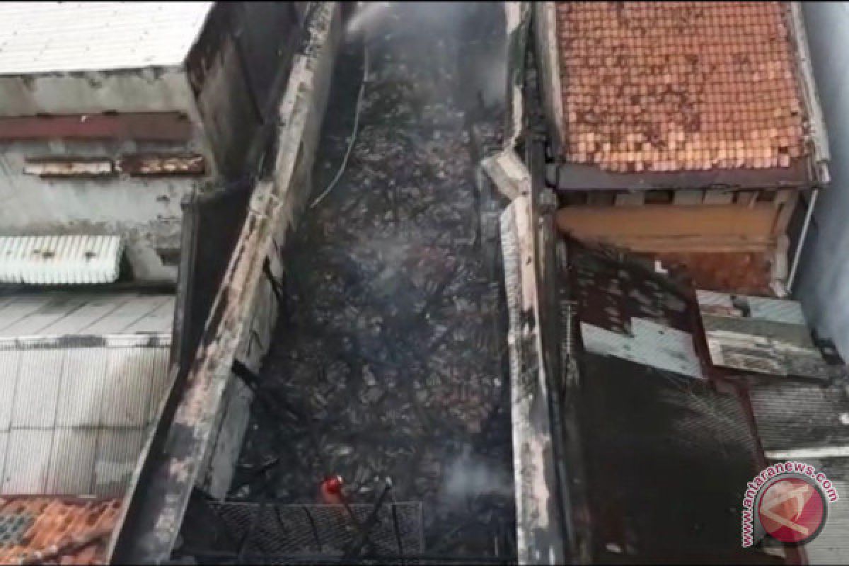 Toko tekstil terbakar di Pasar Baru sudah berdiri 20 tahun