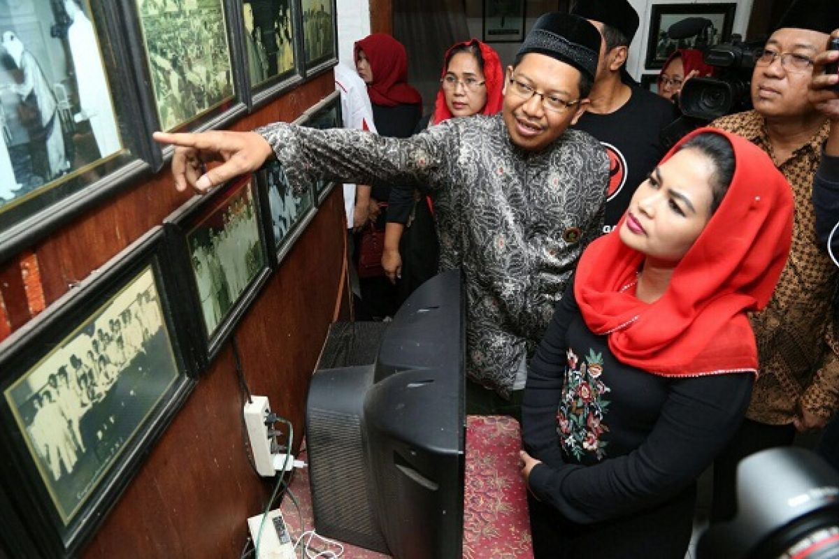 Bacawagub Puti ke Rumah Bung Karno di Kediri