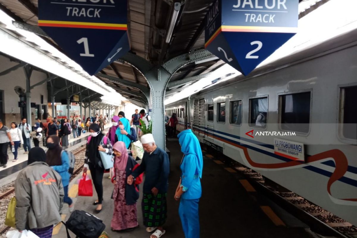 Libur Tahun Baru Imlek, Penumpang di Daop 9 Jember Meningkat