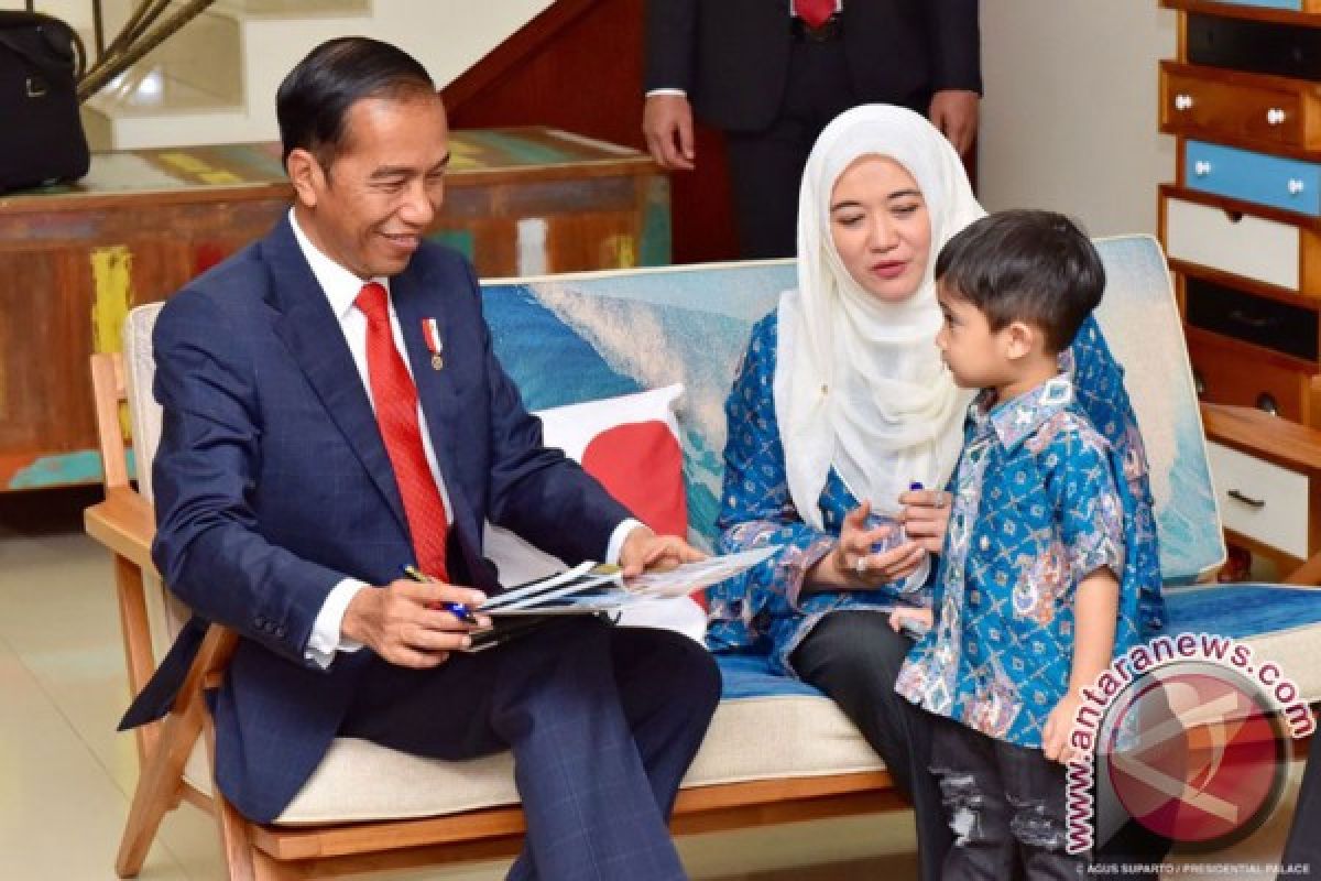 Jokowi kunjungi keluarga Sys Ns untuk bertakziah