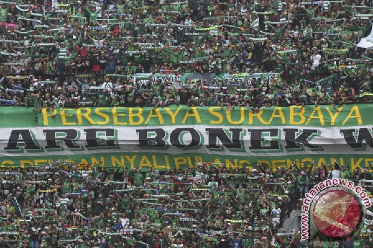 Stadion GBT Surabaya dinilai kurang perawatan