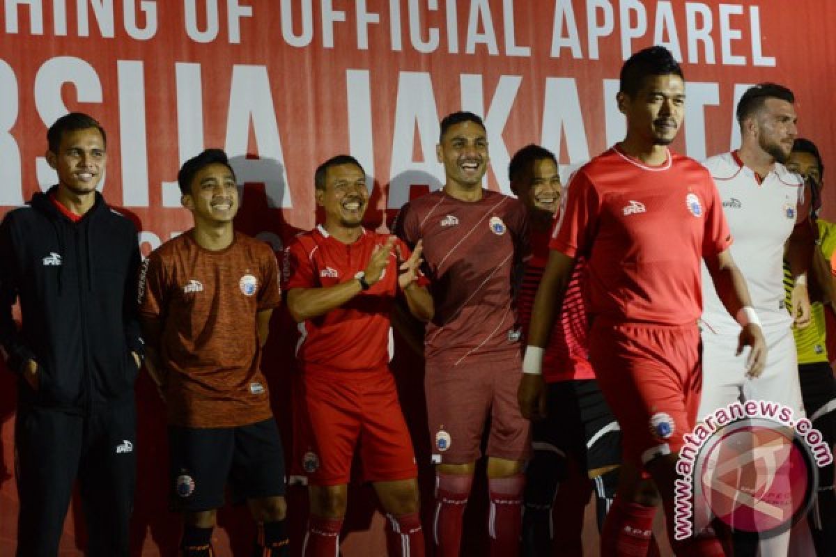 Persija gandeng Specs untuk seragam baru, Bhayangkara bersama Umbro