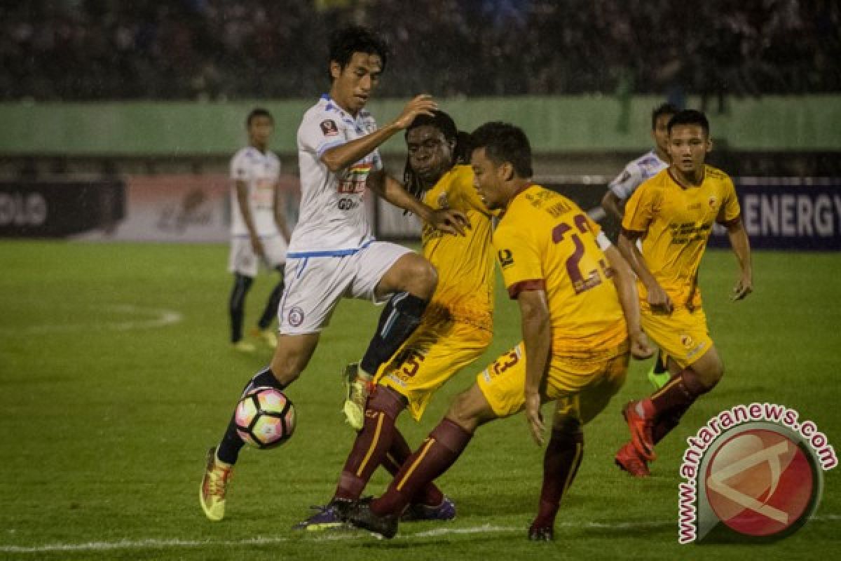 Sriwijaya FC tembus empat besar