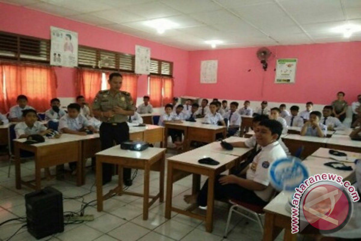 Polda Babel sosialisasikan bahaya narkoba ke sekolah