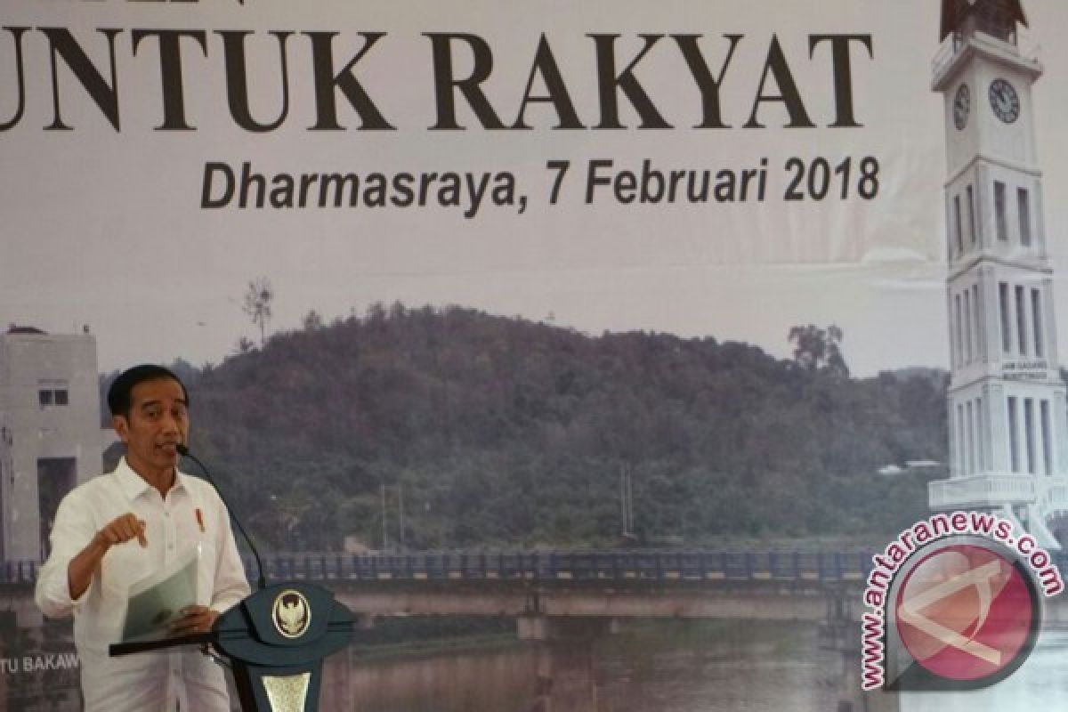 Presiden Serahkan 4 000 Sertifikat Kepada Masyarakat Sumbar Antara News