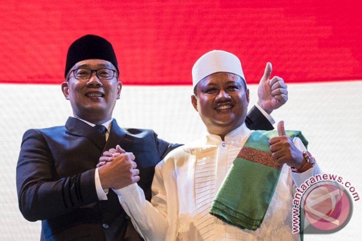 Ridwan Kamil-Uu gelar aksi cukur gratis bagi 2.500 warga Bekasi