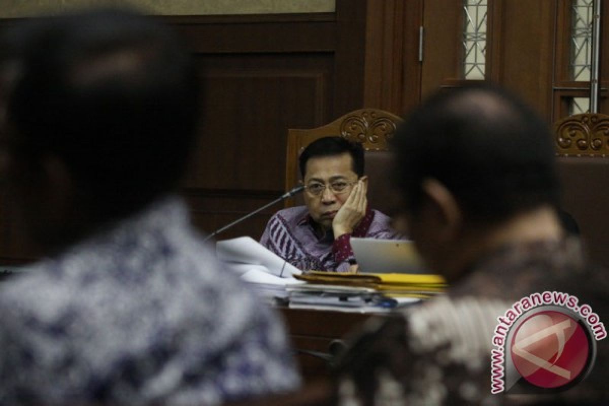 Setya Novanto kangen istri dan anaknya