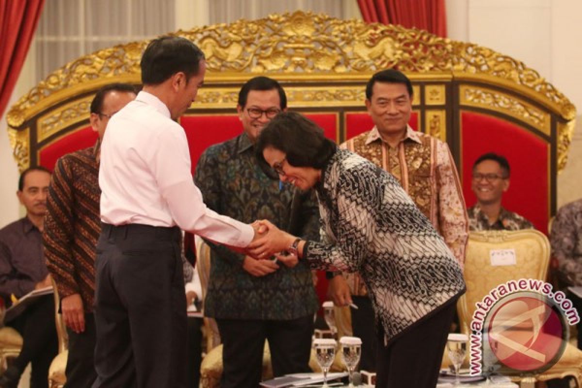 President Jokowi, Finance Minister discuss instruments to increase investment
