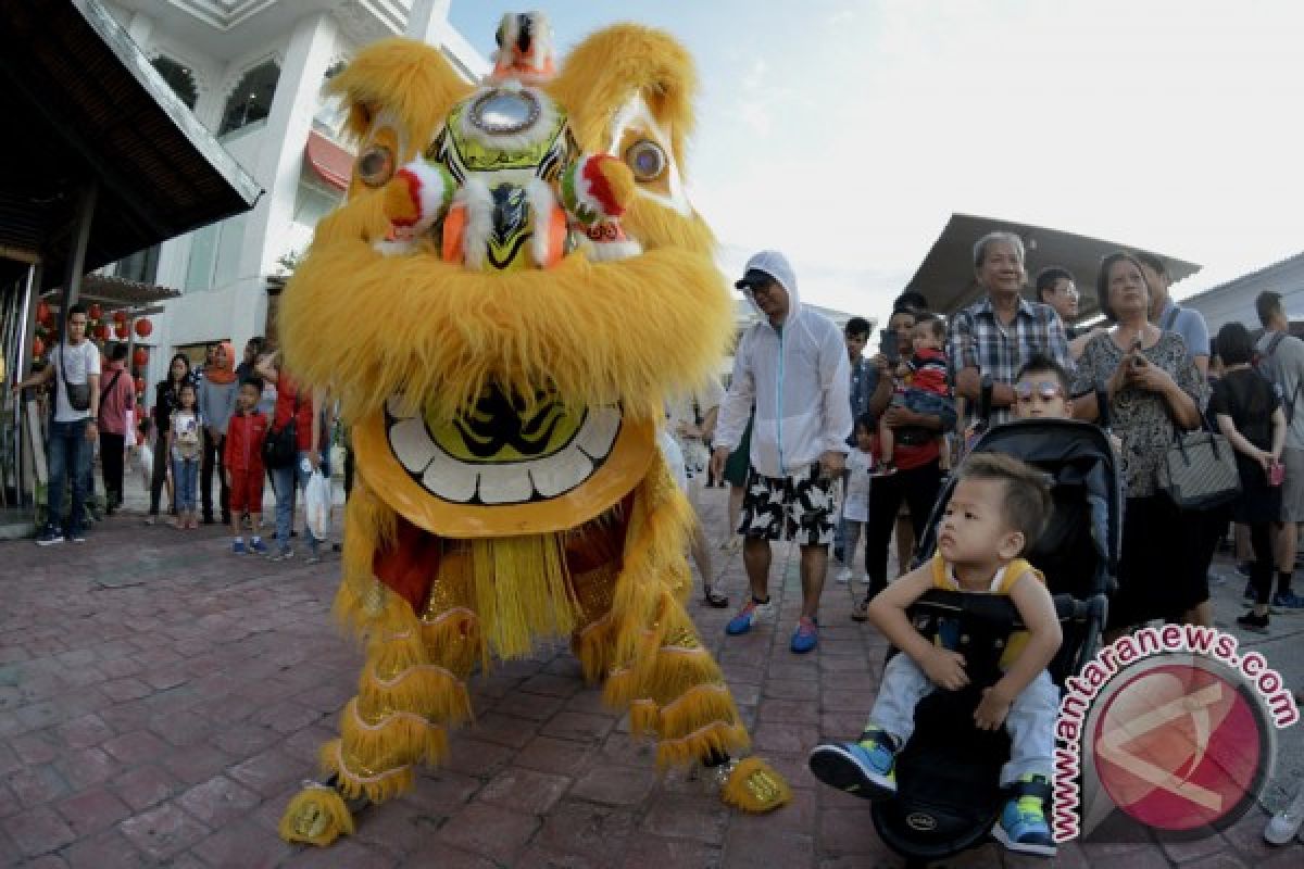 Jakarta dan Surabaya, tujuan favorit libur Imlek