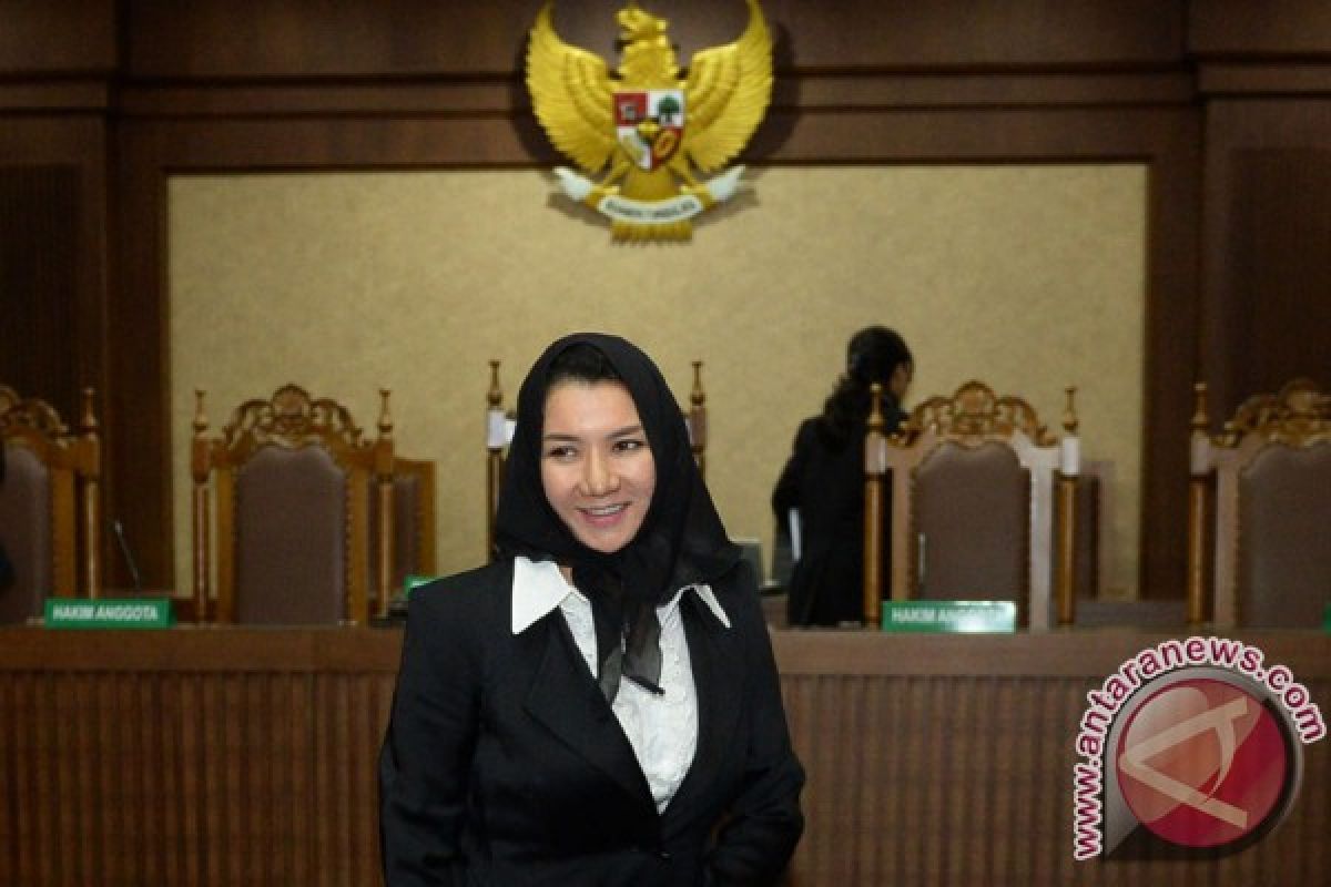 Bupati Rita jual tas Hermes ke dr Sonia