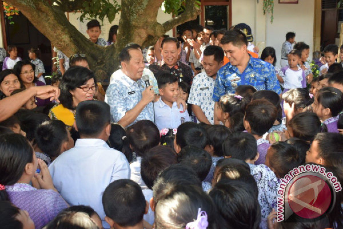 Wali Kota Ajak Masyarakat Menjaga Kebersihan -