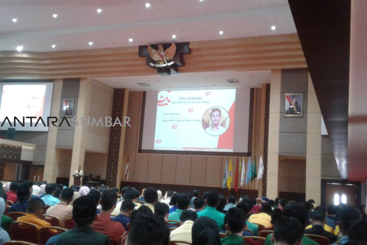 Ratusan mahasiswa dari Sabang hingga Merauke berkumpul di UNP