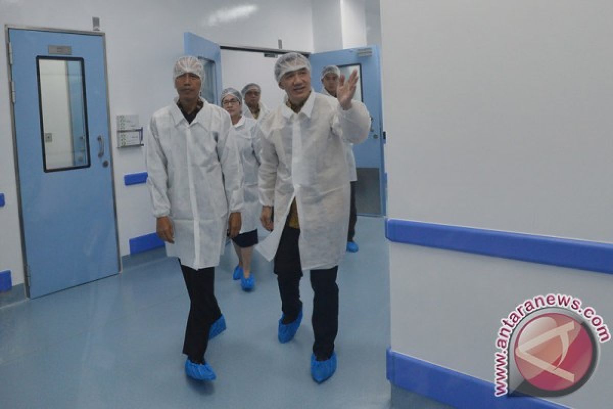 Presiden resmikan pabrik bahan baku obat di Cikarang