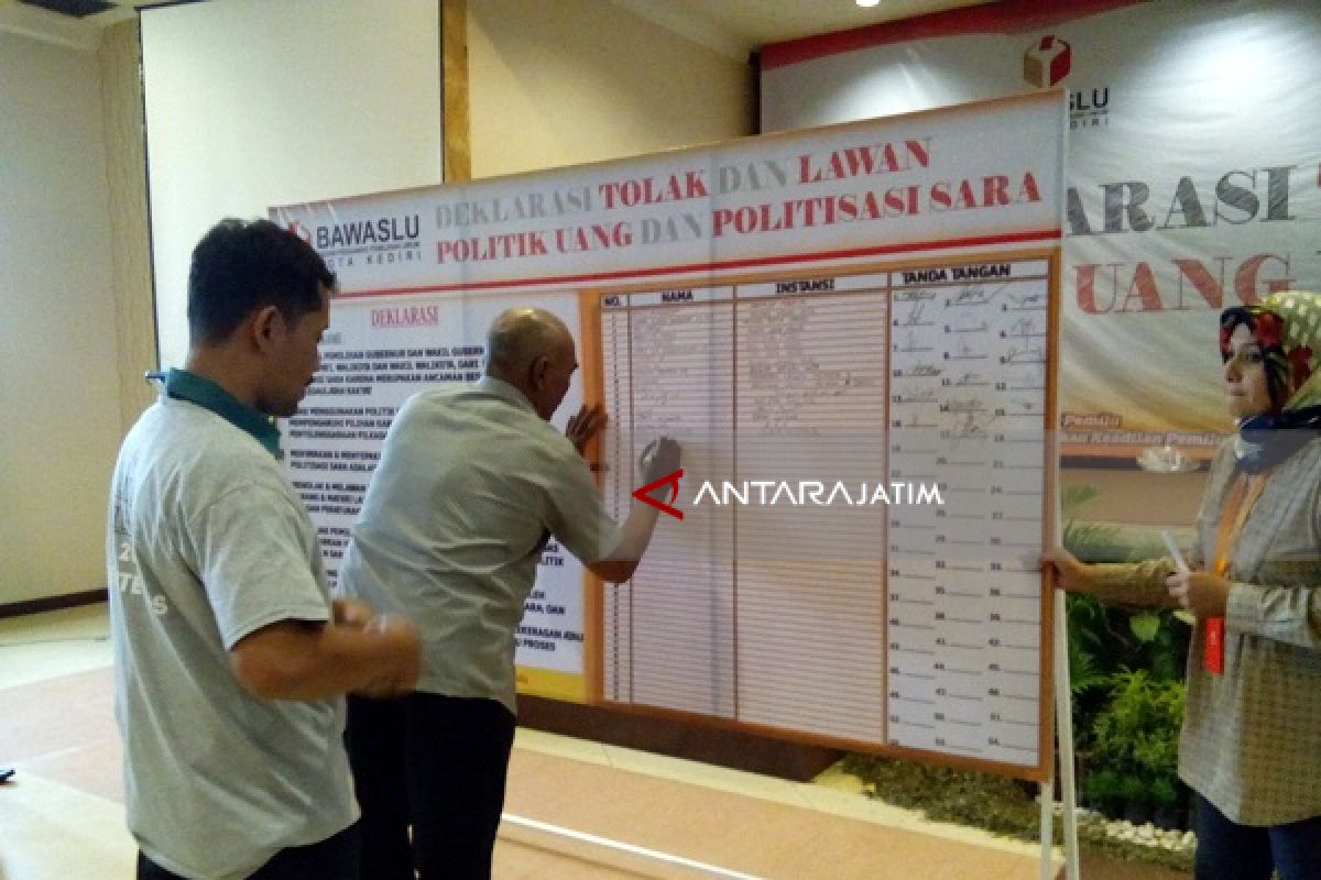 Panwas Kediri Deklarasi Tolak Sara-Politik Uang (Video)