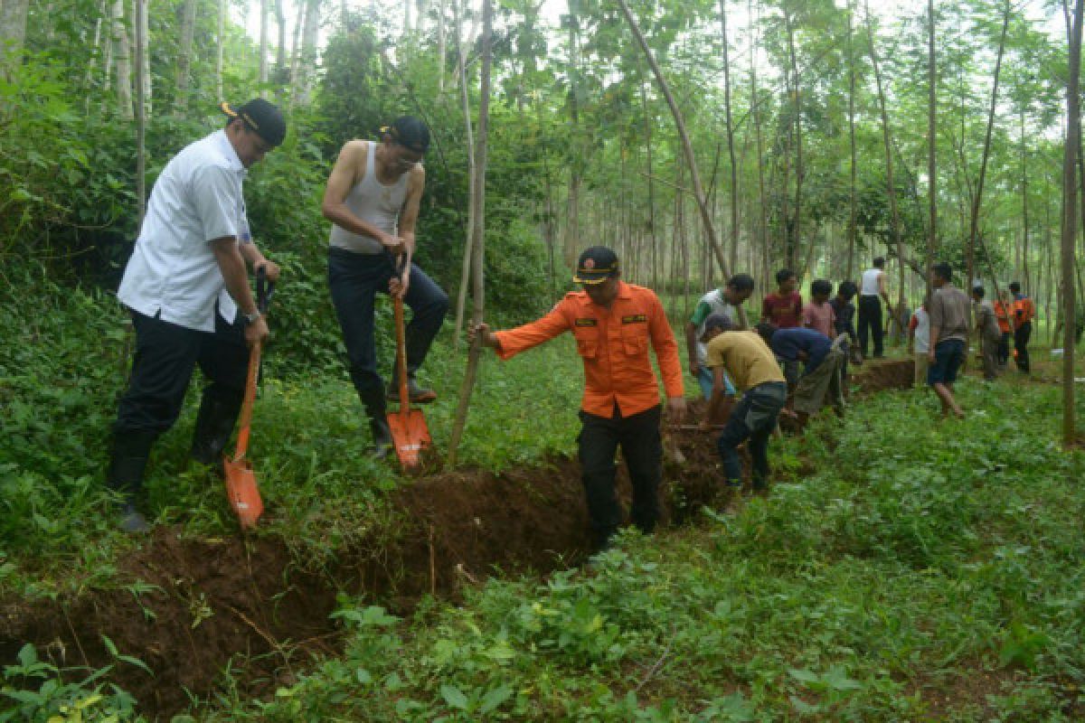 Retakan Tanah di Arjasa Jember Berpotensi Longsor yang Mengancam 33 KK