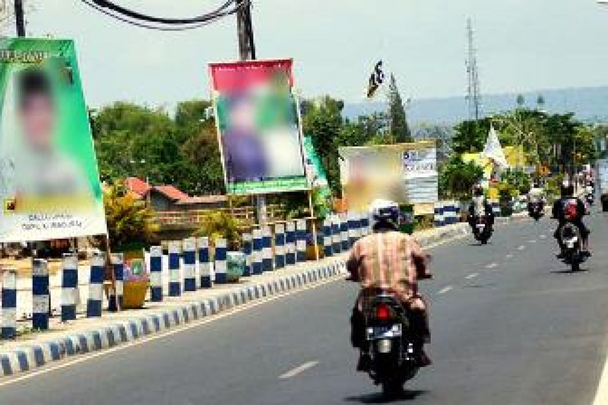 Munafri minta tim relawan tertibkan alat peraga